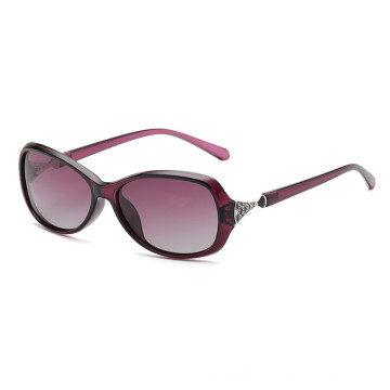 China Fashion trendy sports small square women sunglasses manufacturer